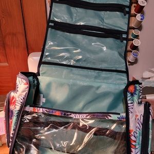 Thirty-one Deluxe Hanging Travel Case